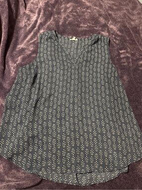 Maurices Navy Sleeveless V-Neck Printed Camisole